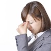 目の疲れの原因と予防や解消